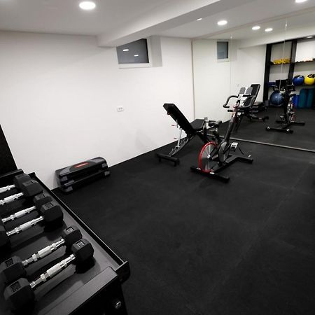 Apartments Emona Free Parking & Gym Любляна Екстер'єр фото