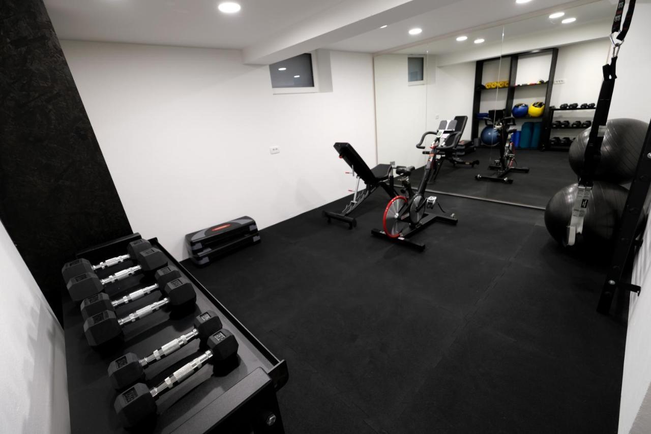 Apartments Emona Free Parking & Gym Любляна Екстер'єр фото